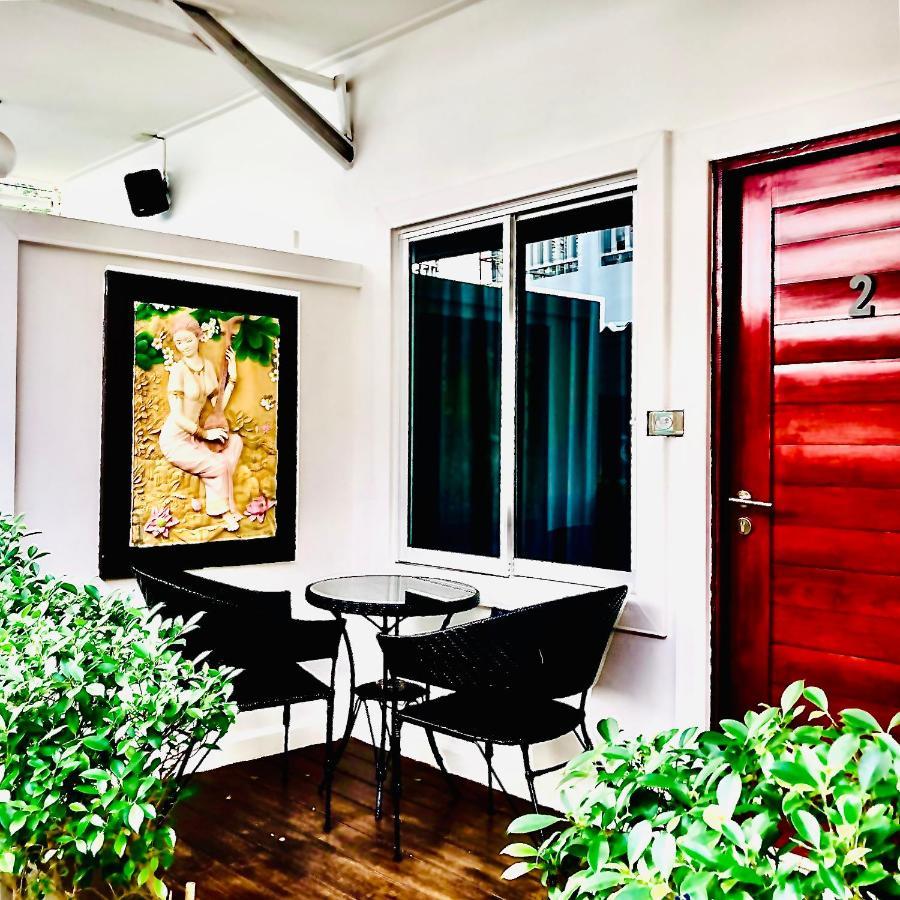 Koh Larn White House Hotel Екстериор снимка