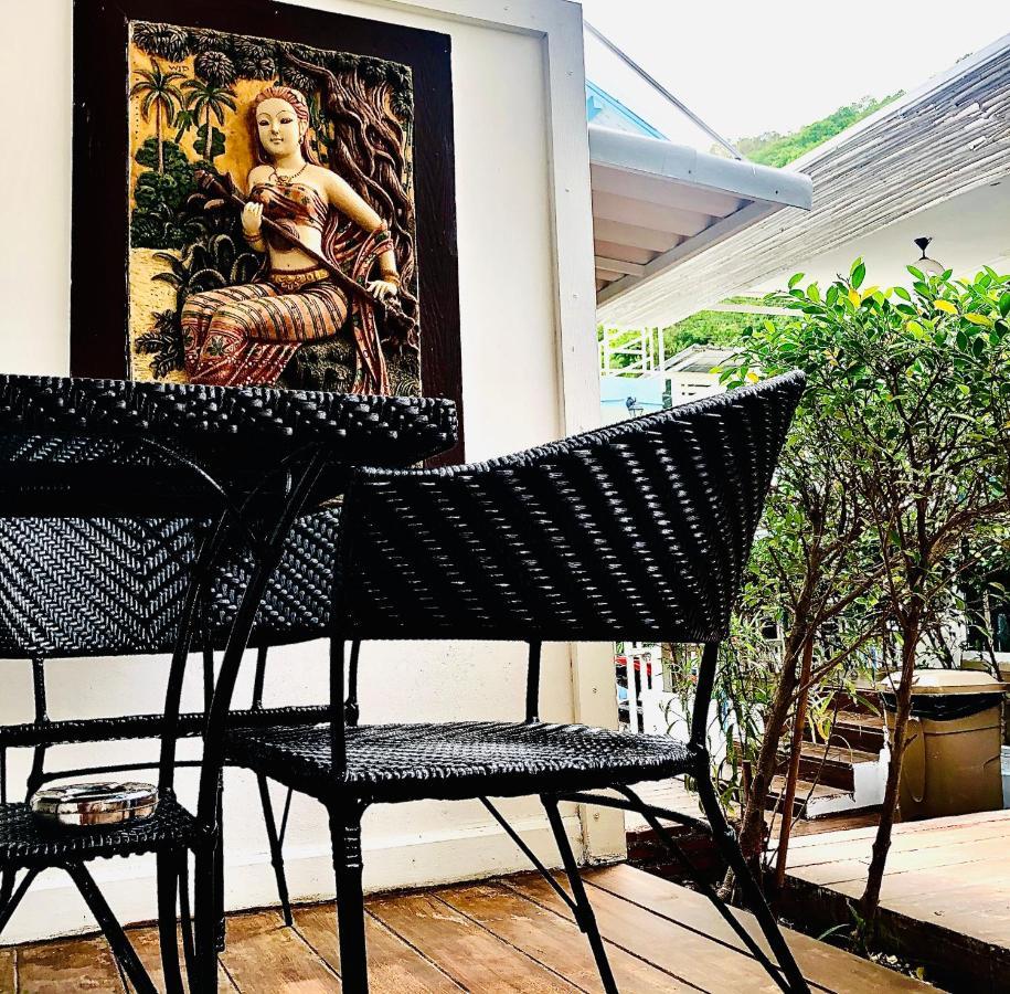 Koh Larn White House Hotel Екстериор снимка