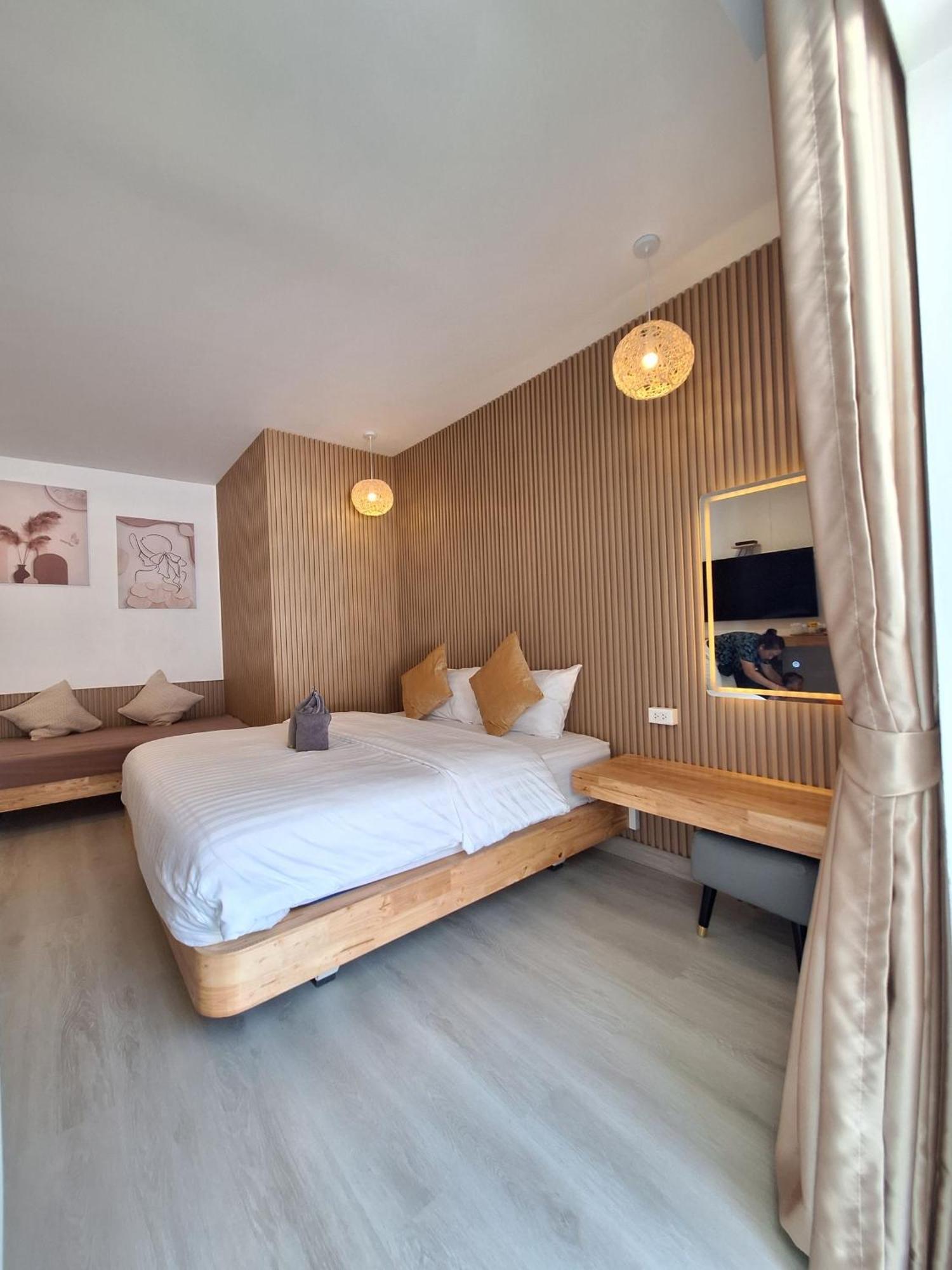 Koh Larn White House Hotel Екстериор снимка