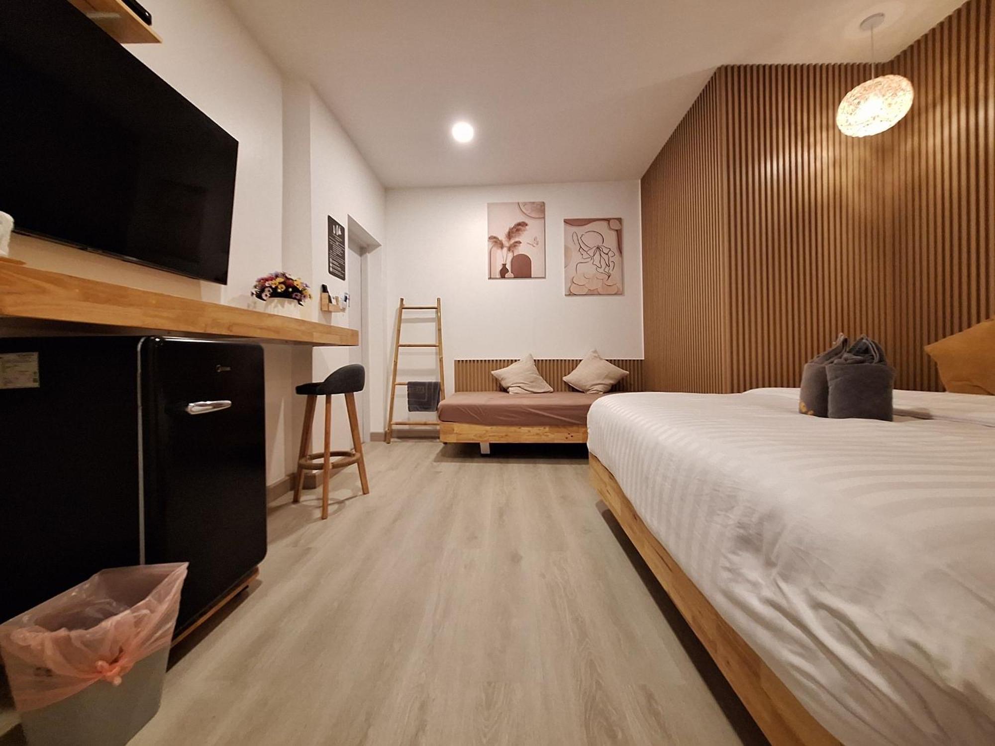 Koh Larn White House Hotel Екстериор снимка
