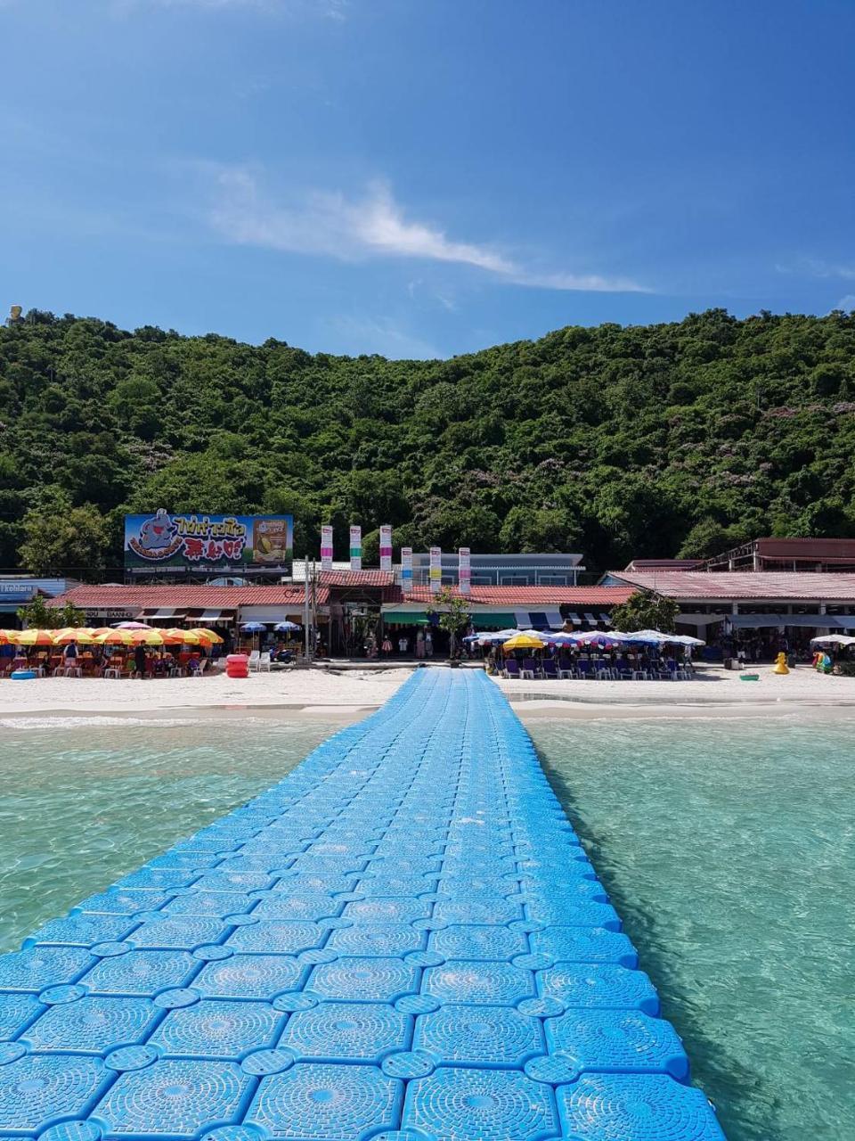 Koh Larn White House Hotel Екстериор снимка